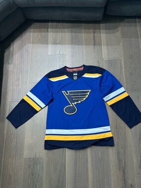 Fanatics St. Louis Blues premium hockey Jersey. NWOT size 50